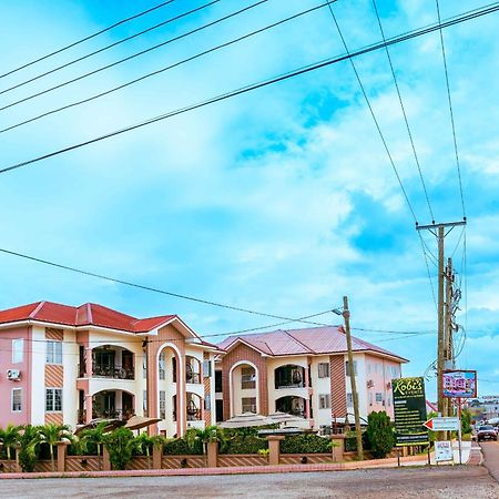 Ibranad Apartments อักกรา ภายนอก รูปภาพ