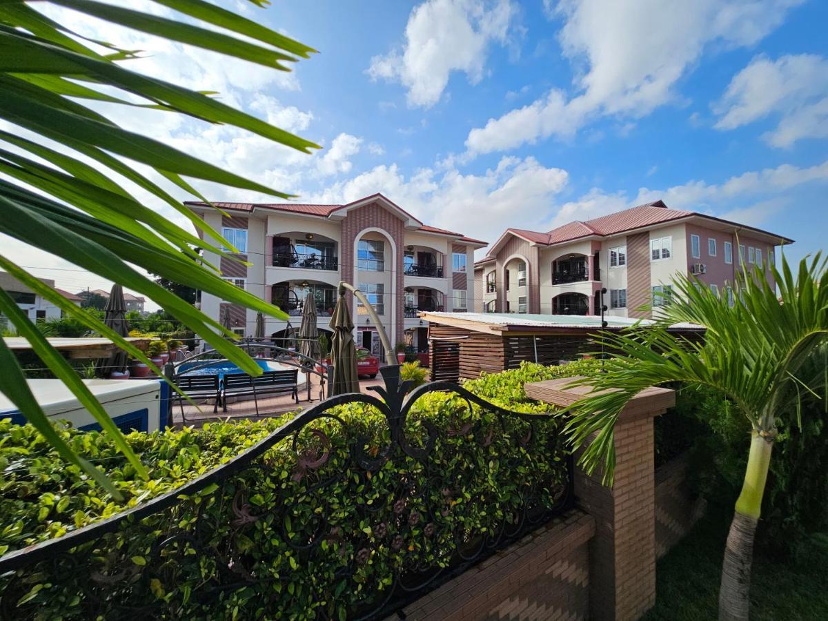 Ibranad Apartments อักกรา ภายนอก รูปภาพ