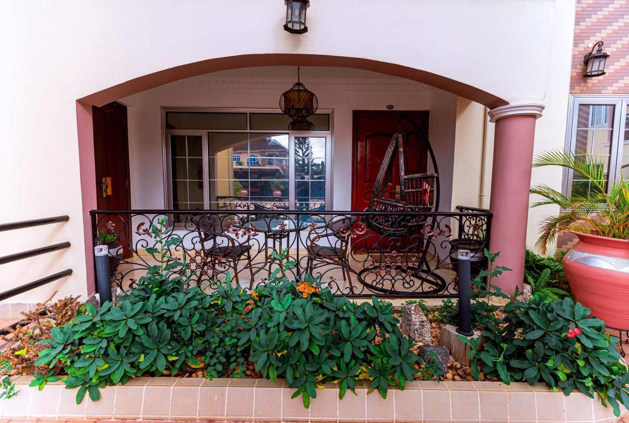 Ibranad Apartments อักกรา ภายนอก รูปภาพ