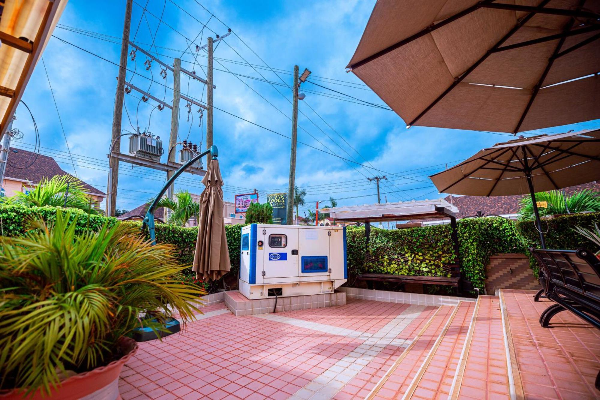 Ibranad Apartments อักกรา ภายนอก รูปภาพ